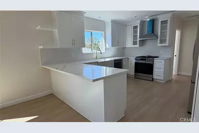 10641 Helendale, Tujunga, CA 91042 - Photo 5
