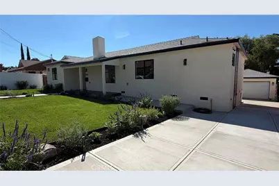 10641 Helendale, Tujunga, CA 91042 - Photo 3