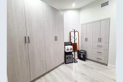 8601 Sunland Blvd #67, Los Angeles, CA 91352 - Photo 17