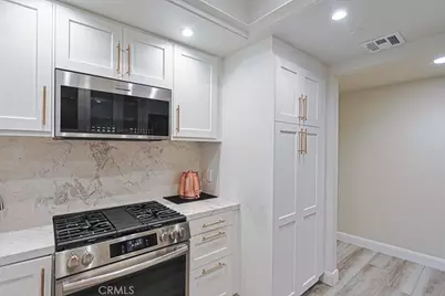 4326 Babcock #305, Studio City, CA 91604 - Photo 13