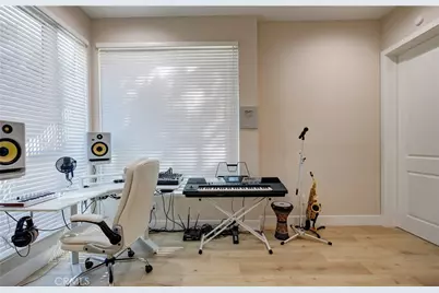 1849 Los Encinos, Glendale, CA 91208 - Photo 19