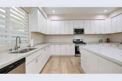 1849 Los Encinos, Glendale, CA 91208 - Photo 15