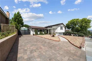 26173 Abdale, Newhall, CA 91321 - Photo 9