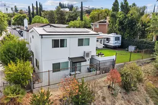 26173 Abdale, Newhall, CA 91321 - Photo 3