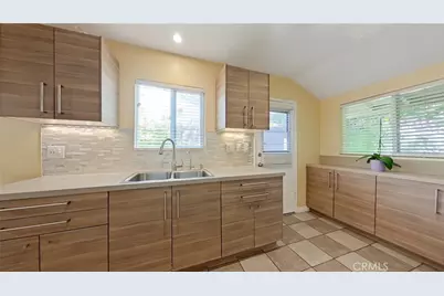7827 Louise, Northridge, CA 91325 - Photo 13