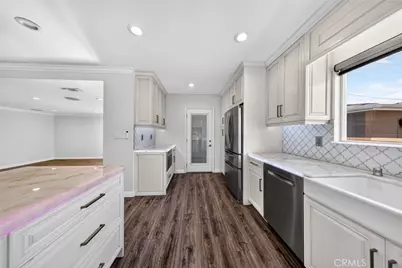 11123 Odell Avenue, Sunland, CA 91040 - Photo 9