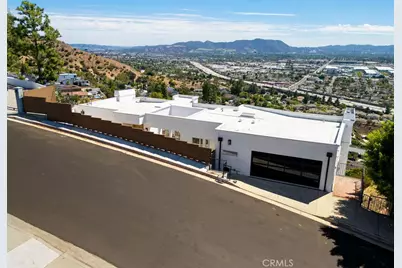 10050 Olivia Terrace, Los Angeles, CA 91352 - Photo 5