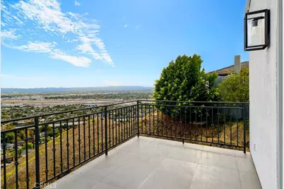 10050 Olivia Terrace, Los Angeles, CA 91352 - Photo 37