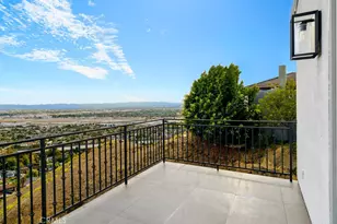 10050 Olivia Terrace, Los Angeles, CA 91352 - Photo 37
