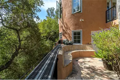 2401 Cascadia Drive, Glendale, CA 91206 - Photo 31