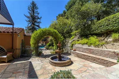 2401 Cascadia Drive, Glendale, CA 91206 - Photo 29
