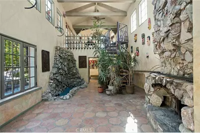 2401 Cascadia Drive, Glendale, CA 91206 - Photo 33