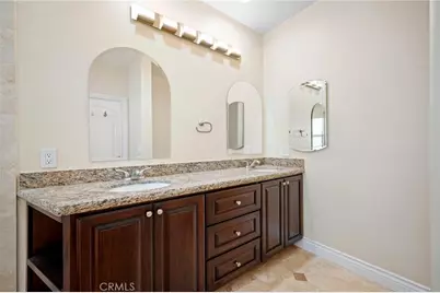10508 Fernglen Avenue, Tujunga, CA 91042 - Photo 19