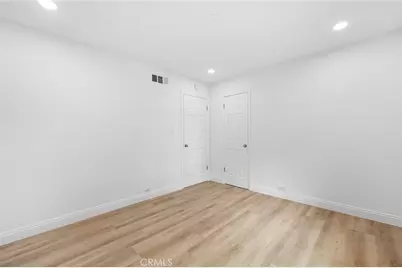 11555 Collett Ave, Granada Hills, CA 91344 - Photo 31