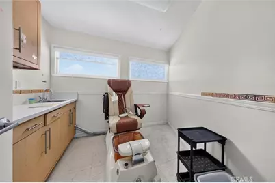 1411 W Olive Avenue #D, Burbank, CA 91506 - Photo 27