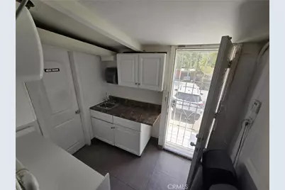 6858 Foothill, Tujunga, CA 91042 - Photo 9