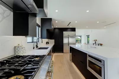 1553 Western, Glendale, CA 91201 - Photo 9