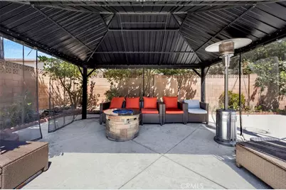 21049 Community, Canoga Park, CA 91304 - Photo 27