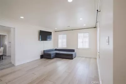 10721 Crockett, Los Angeles, CA 91352 - Photo 7