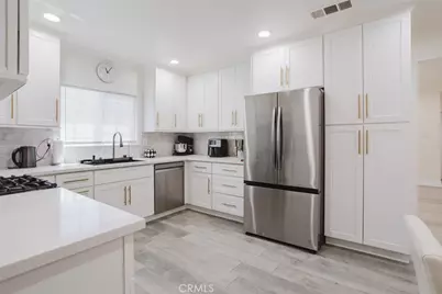 10721 Crockett, Los Angeles, CA 91352 - Photo 23