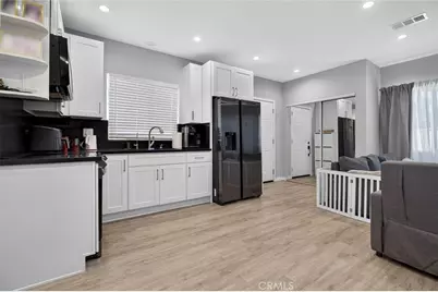 8055 Natick Ave, Panorama City, CA 91402 - Photo 29