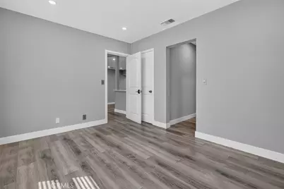 8055 Natick Ave, Panorama City, CA 91402 - Photo 17