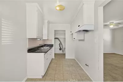 113 E 214th, Carson, CA 90745 - Photo 7