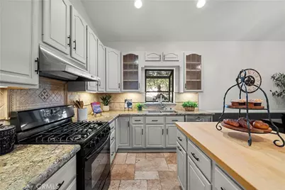 8617 Forsythe Street, Sunland, CA 91040 - Photo 7