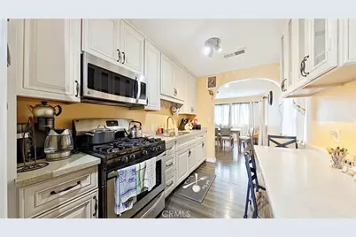 5633 Denny, North Hollywood, CA 91601 - Photo 3