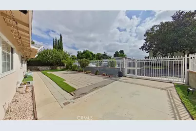5633 Denny, North Hollywood, CA 91601 - Photo 7