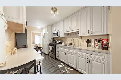 5633 Denny, North Hollywood, CA 91601 - Photo 23