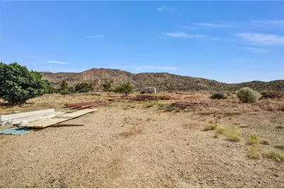 10392 Cima Mesa Road, Juniper Hills, CA 93543 - Photo 5
