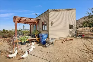 10392 Cima Mesa Rd, Juniper Hills, CA 93543 - Photo 17
