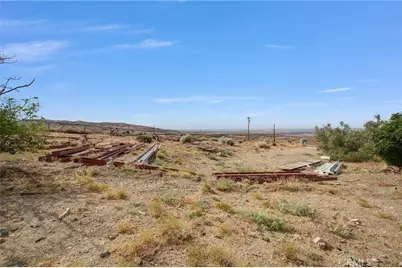 10392 Cima Mesa Road, Juniper Hills, CA 93543 - Photo 11