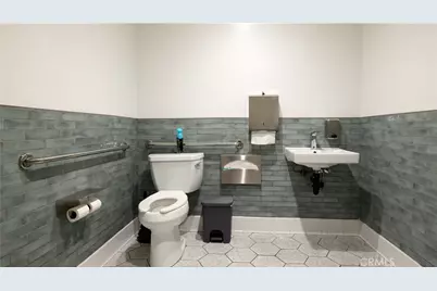 8860 Corbin, Northridge, CA 91324 - Photo 11