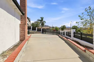 13067 Azores, Los Angeles, CA 91342 - Photo 29