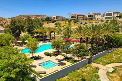 20523 Stella Place, Saugus, CA 91350 - Photo 39