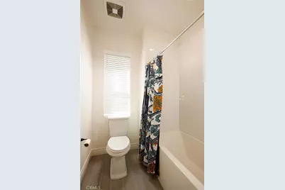 20523 Stella Place, Saugus, CA 91350 - Photo 23