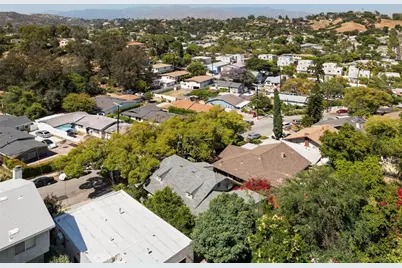 5850 Burwood Ave, Los Angeles, CA 90042 - Photo 35