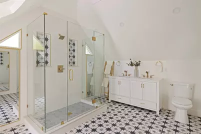 5850 Burwood Ave, Los Angeles, CA 90042 - Photo 27