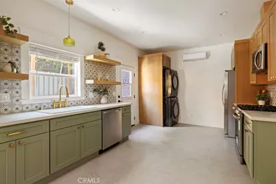 5850 Burwood Ave, Los Angeles, CA 90042 - Photo 17