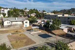 10267 Tujunga Canyon Blvd, Tujunga, CA 91042 - Photo 19