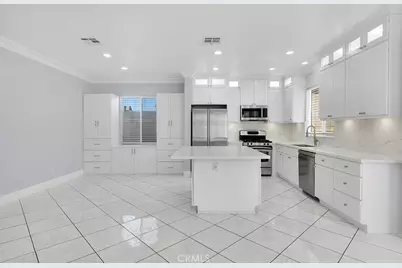 12445 Sonoma Drive, Pacoima, CA 91331 - Photo 9