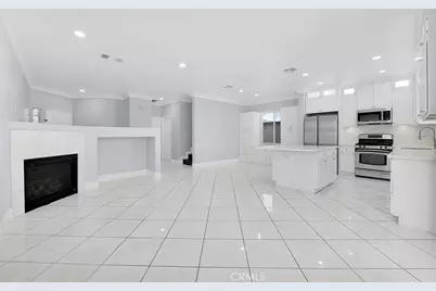 12445 Sonoma Drive, Pacoima, CA 91331 - Photo 7