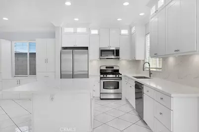 12445 Sonoma Drive, Pacoima, CA 91331 - Photo 11