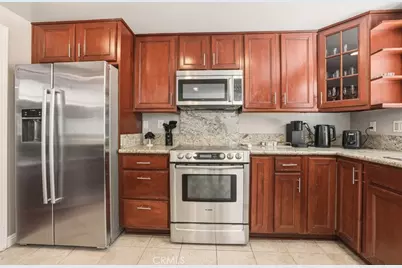 11841 Laughton Way, Porter Ranch, CA 91326 - Photo 9