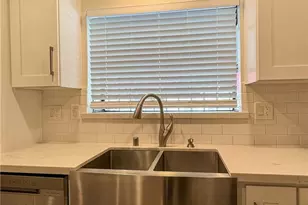 22762 Avenue San Luis, Woodland Hills, CA 91364 - Photo 73