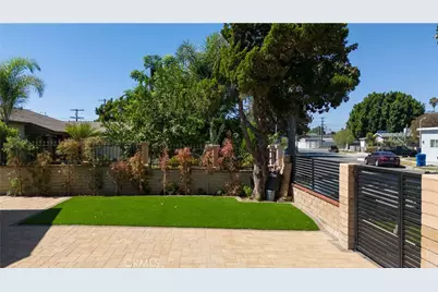 13712 Community, Panorama City, CA 91402 - Photo 3