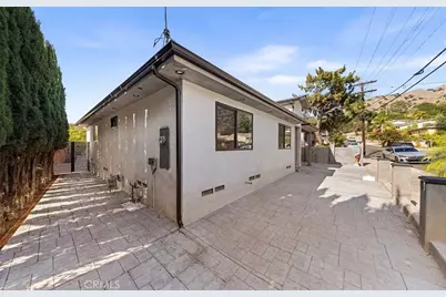 8369 Vine Valley, Los Angeles, CA 91352 - Photo 5