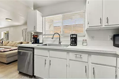 14839 Sylvan Street, Van Nuys, CA 91411 - Photo 5
